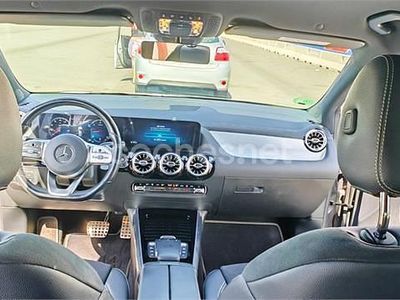 Gris / plata Usado 2021 Mercedes B200 Monovolumen | 28.500 € (Caro)