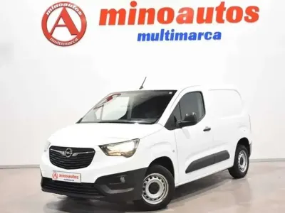 Usado Citroën Berlingo 101 CV (74 kW) 2022 Blanco Monovolumen