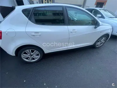 Usado Seat Ibiza Copa 90 CV (66 kW) 2011 Blanco Berlina