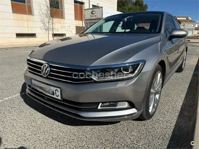 Usado VW Passat Sport 150 CV (110 kW) 2015 Blanco Berlina