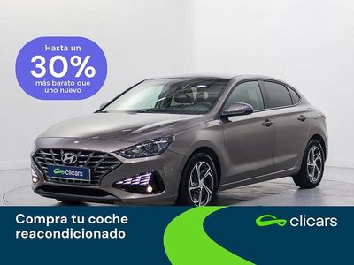 Usado Hyundai i30 120 CV (88 kW) 2022 Marrón Berlina