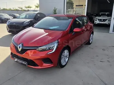 Usado Renault Clio V Intens 90 CV (66 kW) 2021 Rojo Berlina
