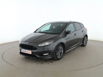 Usado Ford Focus ST-Line 125 CV (91 kW) 2018 Gris Berlina