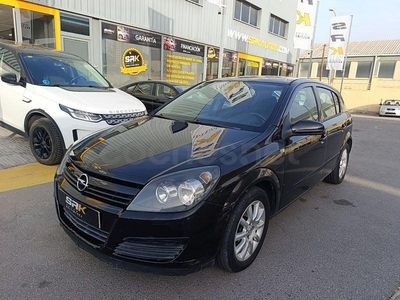 Usado Opel Astra Club 84 CV (61 kW) 2004 Negro Berlina