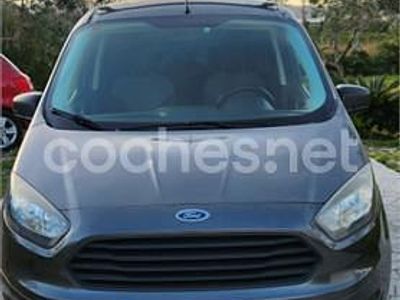 Usado Ford Tourneo Courier Titanium 100 CV (73 kW) 2017 Negro Monovolumen