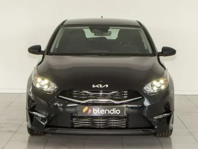 Occasion Kia Ceed 100 PK (73 kW) 2024 Zwart Hatchback