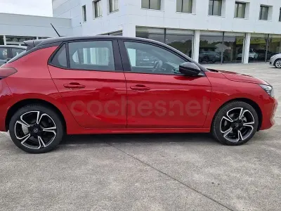 Usado Opel Corsa 100 CV (73 kW) 2024 Rojo Utilitario