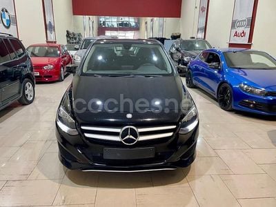 Mercedes B200