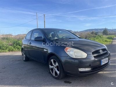 Usado Hyundai Accent 110 CV (80 kW) 2007 Gris / plata Berlina