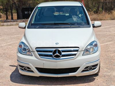 Mercedes B180