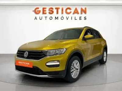 Usado VW T-Roc Edition 110 CV (80 kW) 2021 Amarillo SUV