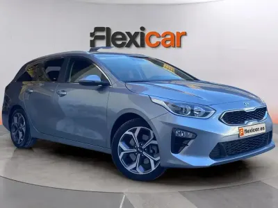 Usado Kia Ceed 136 CV (100 kW) 2020 Gris Utilitario