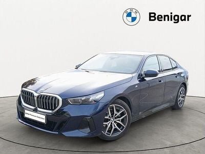 Azul Usado 2025 BMW 520 Comfort Edition Berlina | 54.500 €