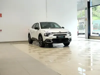 Brugt Citroën e-C4 Shine 114 kW (156 HK) 2023 Hvid Sedan