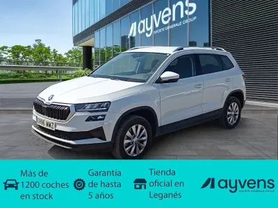 Usado Skoda Karoq Ambition 116 CV (85 kW) 2024 Blanco SUV