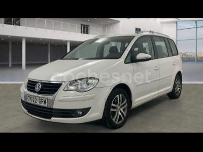 Usado VW Touran Advance 105 CV (77 kW) 2010 Blanco Monovolumen