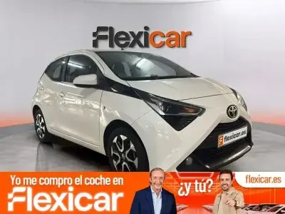 Usado Toyota Aygo X-play 72 CV (52 kW) 2021 Blanco Utilitario