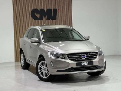 Beige Usado 2014 Volvo XC60 Momentum SUV | 17.990 € (Un poco caro)