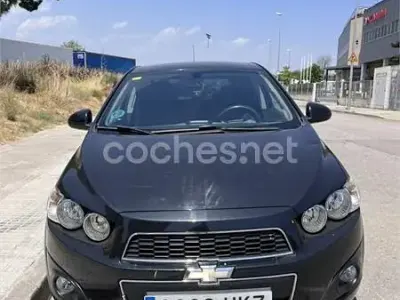 Usado Chevrolet Aveo LT 100 CV (73 kW) 2012 Negro Berlina