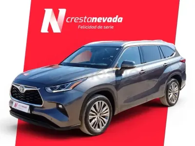 Usado Toyota Highlander Advance 246 CV (180 kW) 2022 Gris / plata SUV