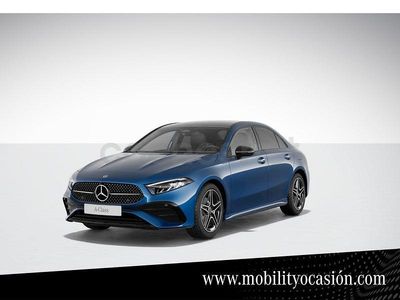 Usado Mercedes A200 AMG line 150 CV (110 kW) 2025 Spektral blue  metallic paint Berlina