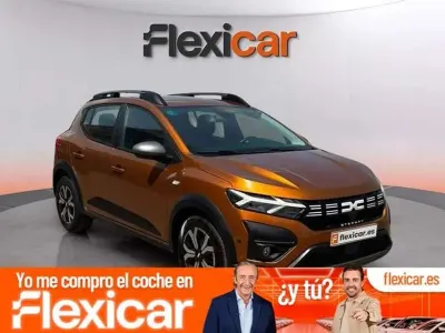 Usado Dacia Sandero Essentiel 101 CV (74 kW) 2023 Naranja Berlina