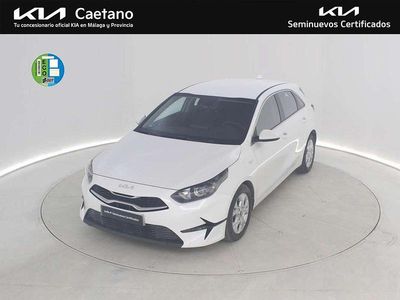 Blanco Usado 2024 Kia Ceed Utilitario | 19.990 € (Precio justo)