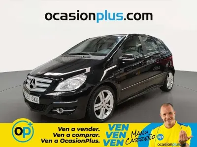 Usado Mercedes B180 109 CV (80 kW) 2010 Negro Monovolumen