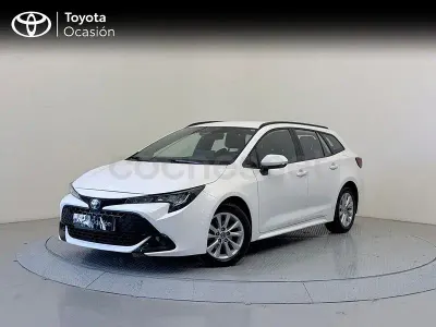 Begagnad Toyota Corolla Active 140 HK (102 kW) 2023 Vit Kombi