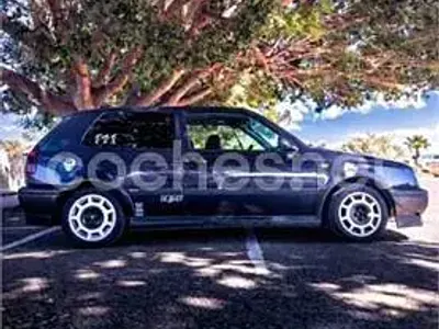 Usado VW Golf III GTI 115 CV (84 kW) 1994 Violeta / lila Berlina