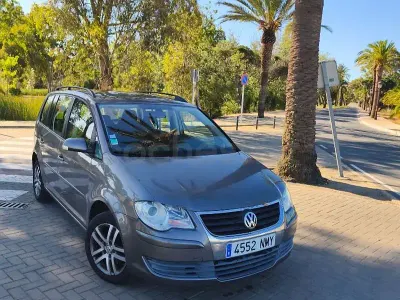 Usado VW Touran Edition 105 CV (77 kW) 2008 Gris / plata Monovolumen