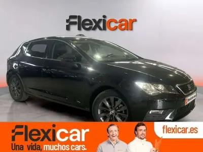 Usado Seat Leon ST Style 131 CV (96 kW) 2020 Negro Familiar