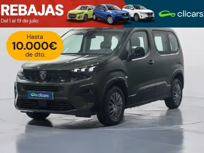 Usado Peugeot Rifter Allure 100 CV (73 kW) 2025 Verde Monovolumen