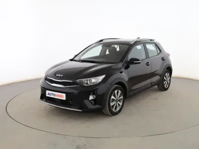 Usado Kia Stonic 101 CV (74 kW) 2024 Negro SUV
