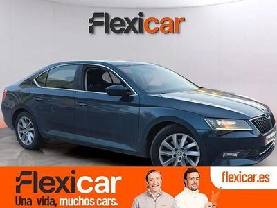 Usado Skoda Superb Active 120 CV (88 kW) 2019 Azul Berlina
