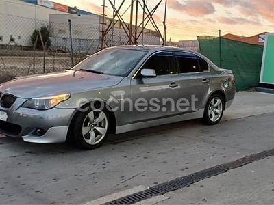 Usado BMW 530 193 CV (141 kW) 2004 Gris / plata Berlina