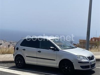 Gris / plata Usado 2005 VW Polo Advance Berlina | 5000 € (Precio justo)