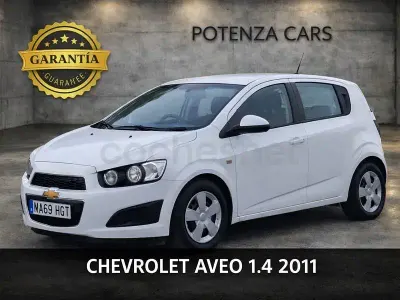 Usado Chevrolet Aveo LT 84 CV (61 kW) 2011 Blanco Berlina