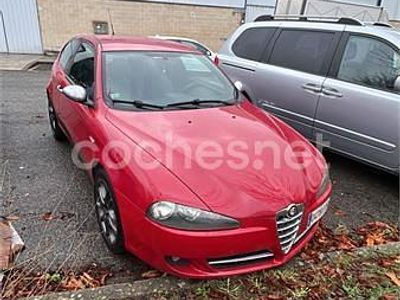Rojo Usado 2007 Alfa Romeo 147 Utilitario | 3600 € (Precio justo)