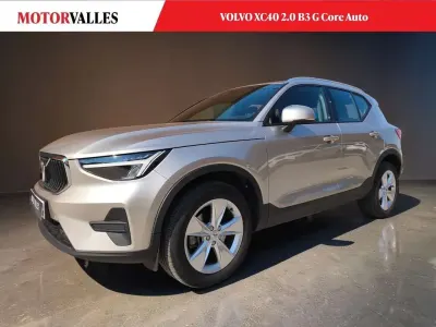 Usado Volvo XC40 Core 14 CV (10 kW) 2024 Beige SUV