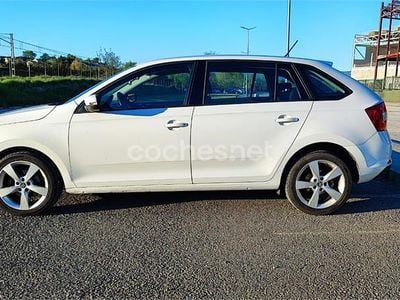 Usado Skoda Rapid Active 90 CV (66 kW) 2015 Blanco Utilitario