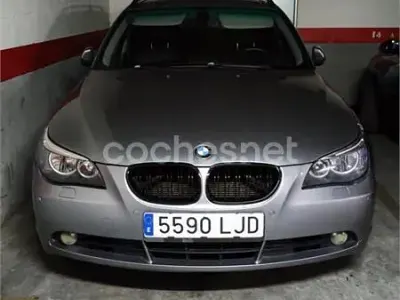 Usado BMW 530 193 CV (141 kW) 2005 Gris / plata Familiar