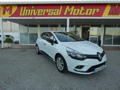 Usado Renault Clio Business 75 CV (55 kW) 2018 Blanco