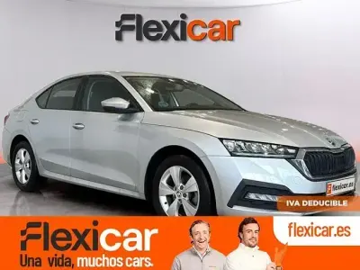 Usado Skoda Octavia Active 115 CV (84 kW) 2021 Gris