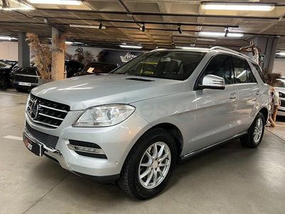 Usado Mercedes ML250 204 CV (150 kW) 2012 Gris / plata SUV