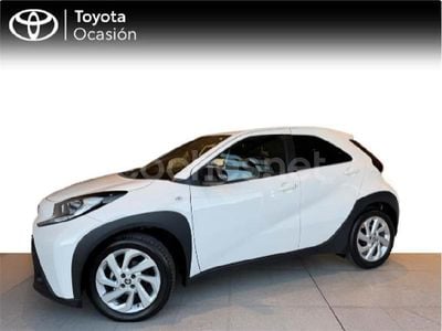 Usado Toyota Aygo X Play 72 CV (52 kW) 2025 Blanco SUV