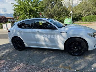 Usado Alfa Romeo Stelvio Ti 210 CV (154 kW) 2021 Blanco SUV