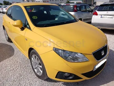 Usado Seat Ibiza SC Reference 90 CV (66 kW) 2010 Amarillo Utilitario