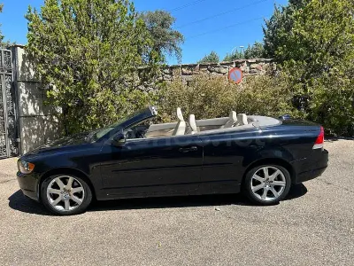 Usado Volvo C70 Summum 180 CV (132 kW) 2007 Negro Descapotable