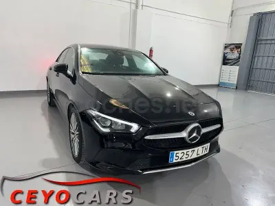 Usado Mercedes CLA220 Advantage 190 CV (139 kW) 2021 Negro Berlina